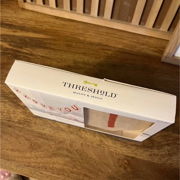 Threshold Red and Cream Love Banner - Picture 3 of 3